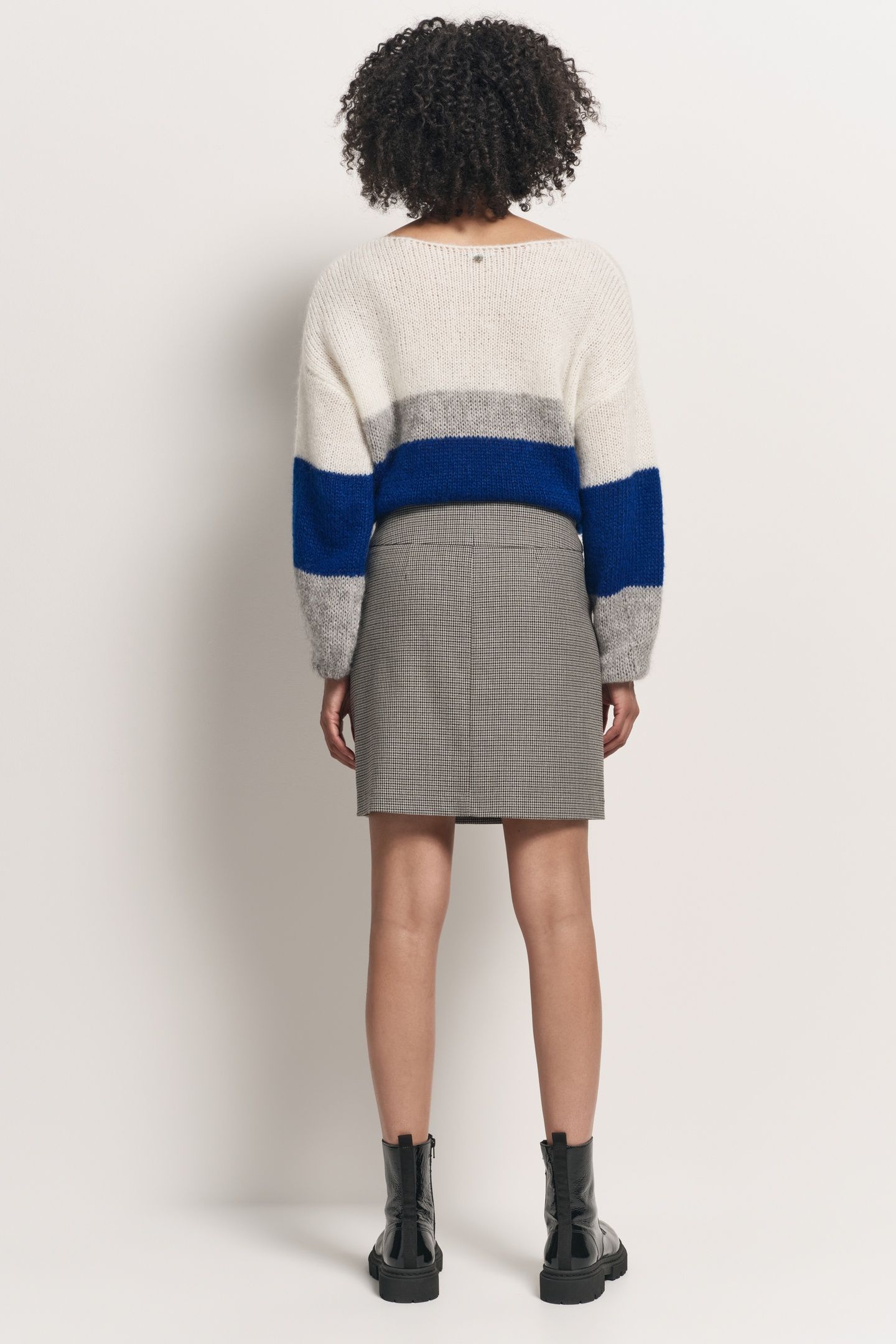 JUJU - BLUE FOOTSTONE SUIT SKIRT 2
