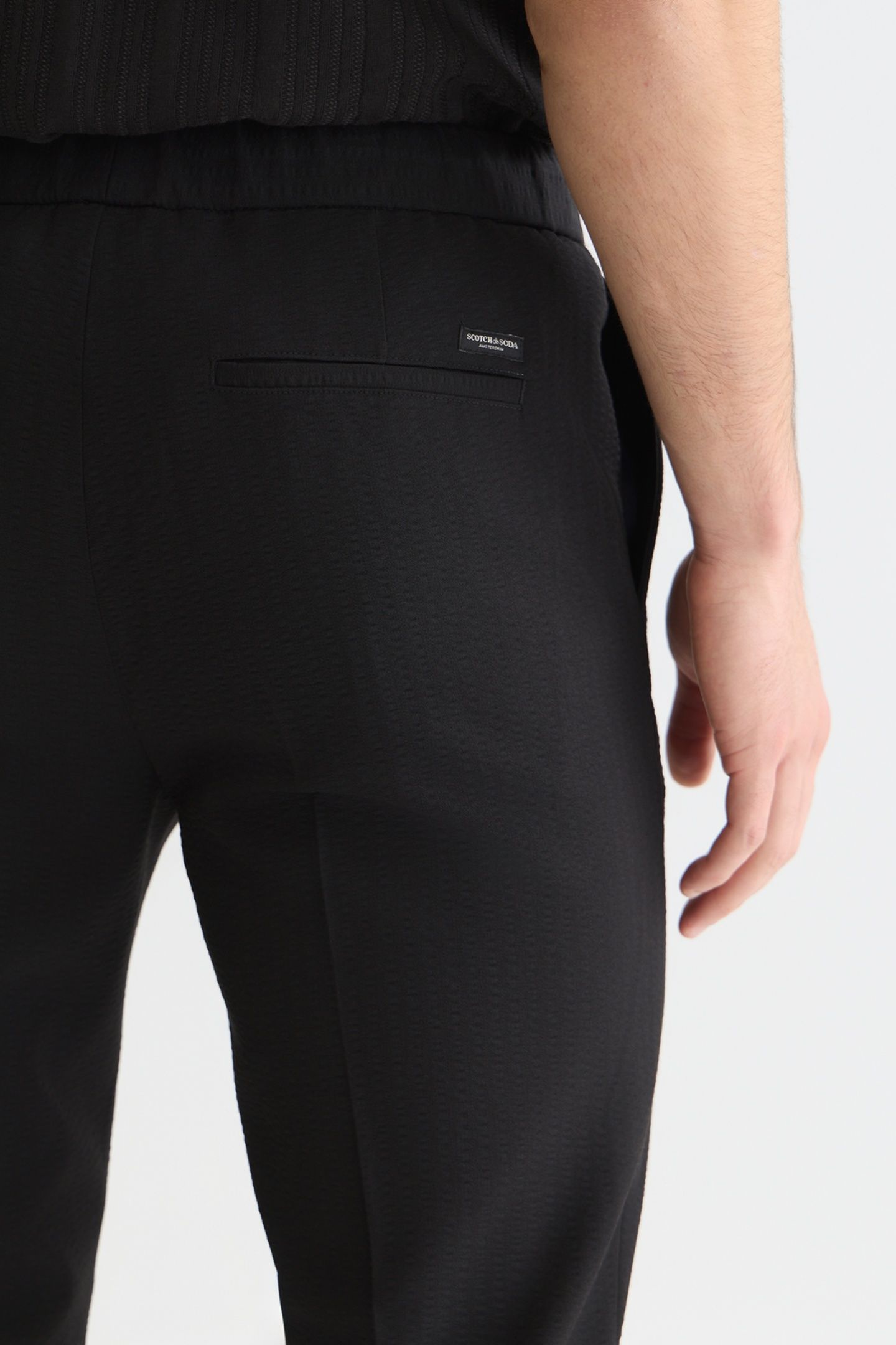 FINCH STRETCH SEERSUCKER TRAVEL REGULAR TAPEREDFIT JOGGER BL 6