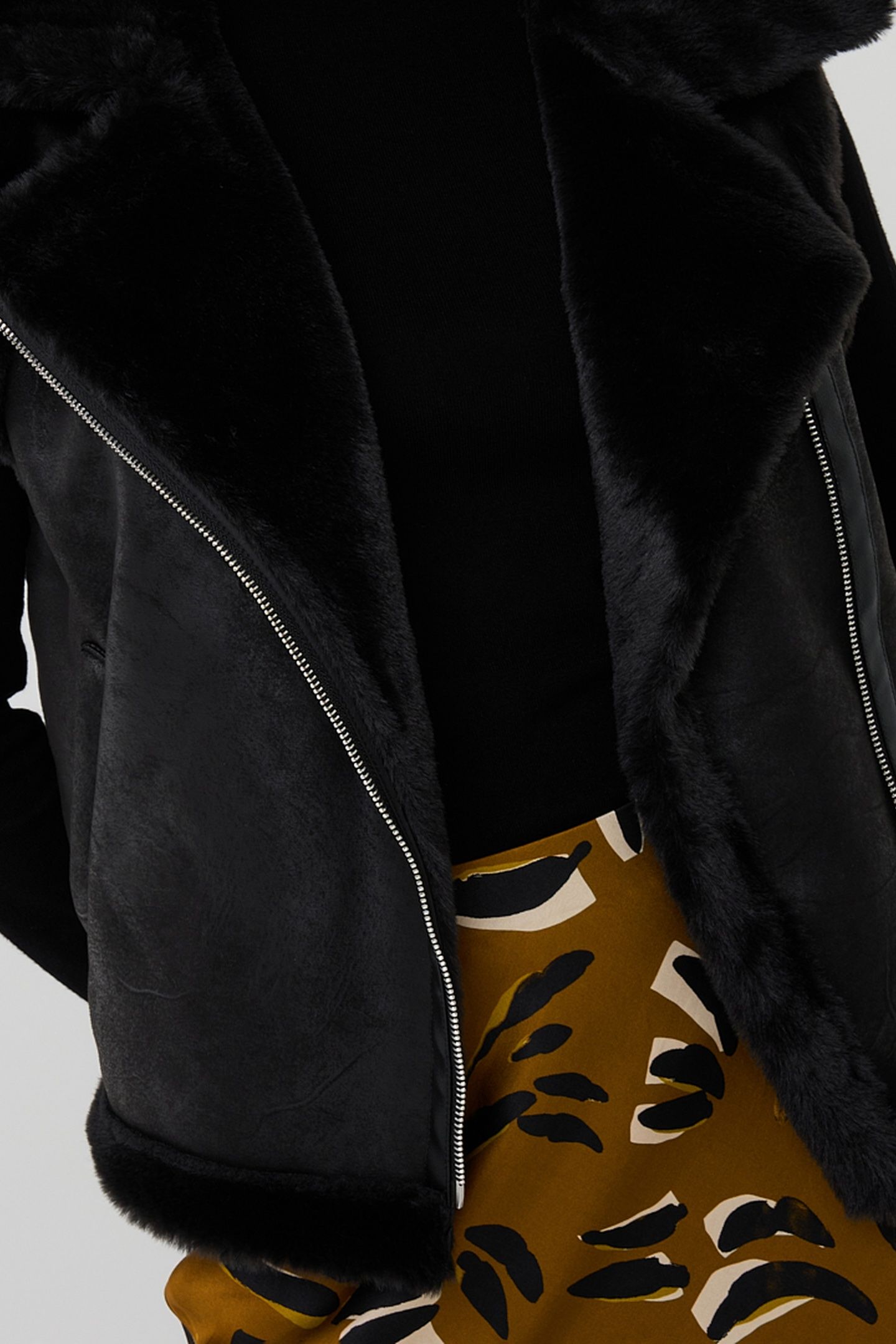 GILLET FUR BLACK 7