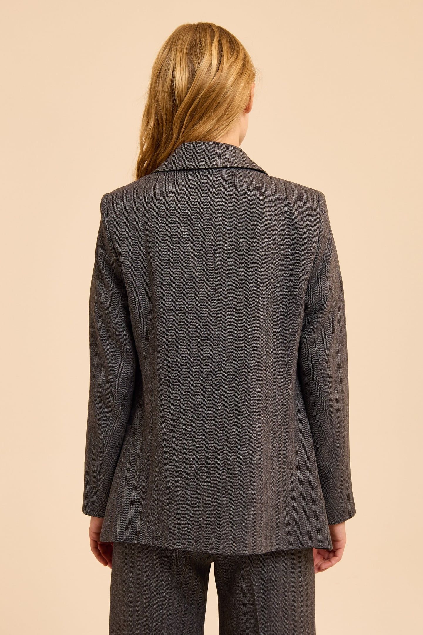 GREY HERRINGBONE SUIT JACKET 2