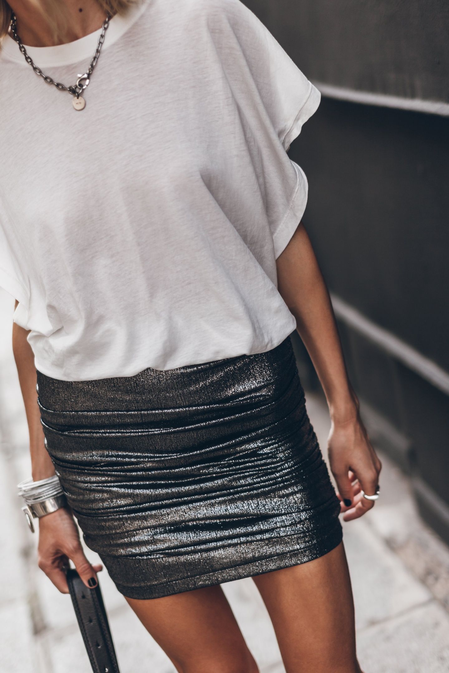 THE WHITE THIN BATWING T-SHIRT 2