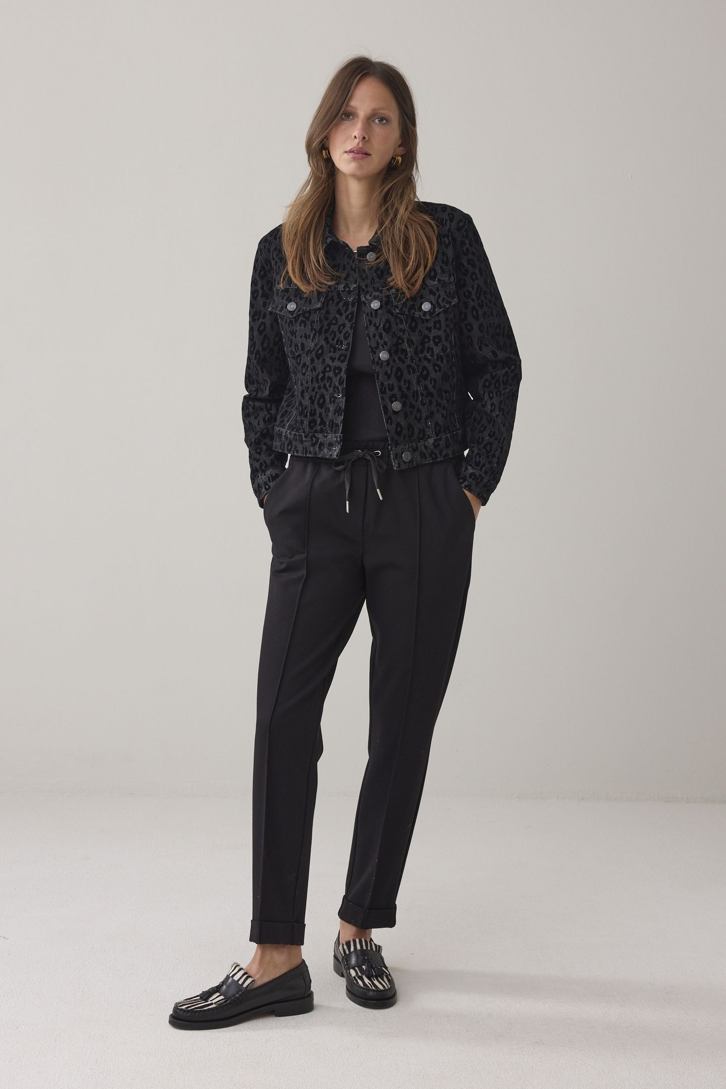 TROUSERS FITTED PUNTO MILANO BLACKS 1