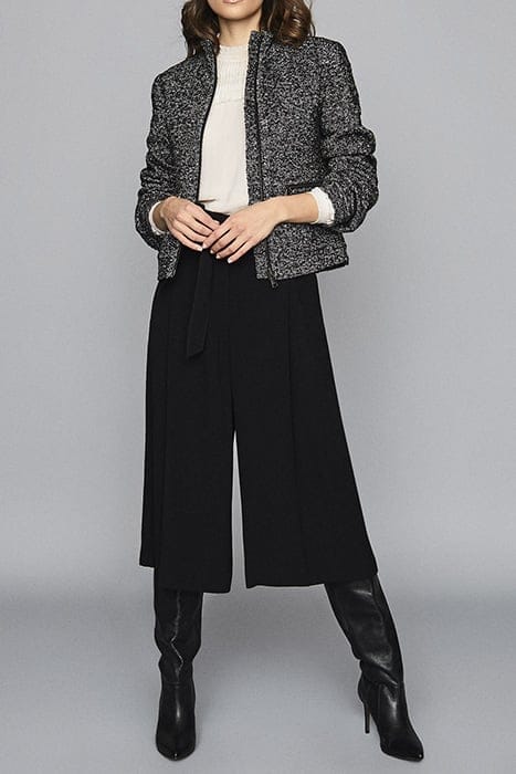 SURI-TEXTURED ZIP BOMBER BLACK/WHITE BLACK/WHITE 3