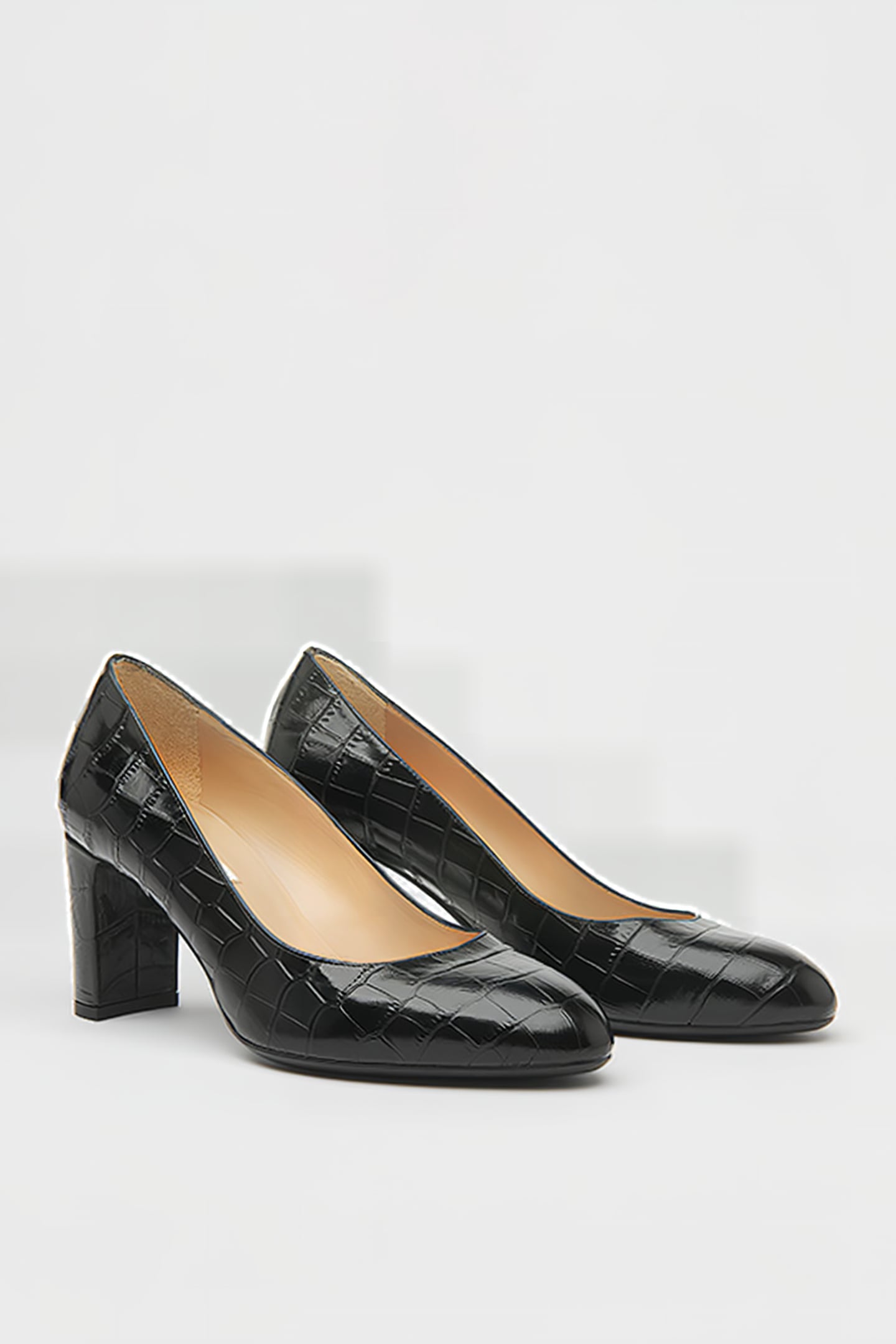WINOLA BLACK 1