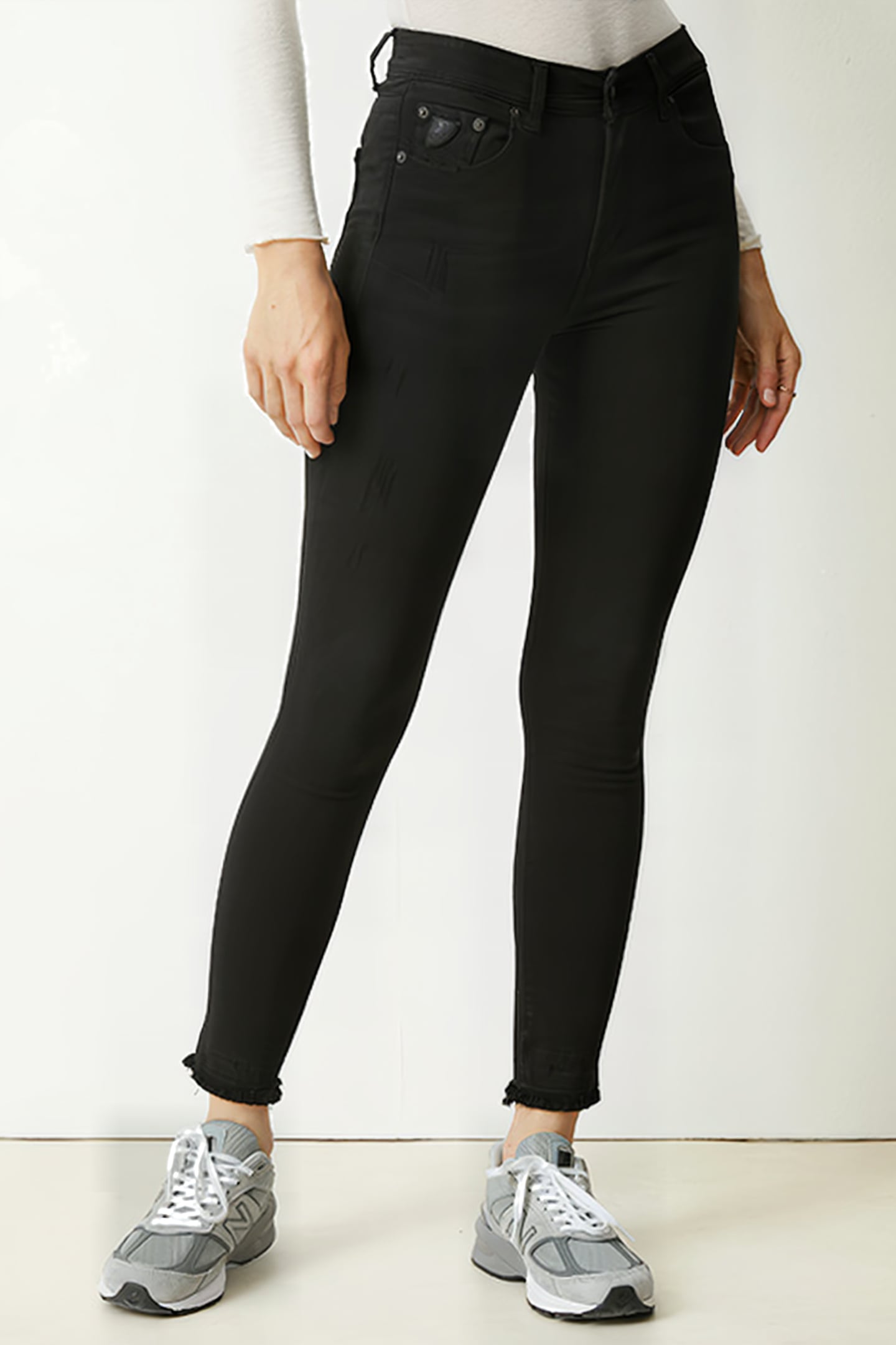 CELIA-L KILLIAN NOIR TRUE BLACK 2