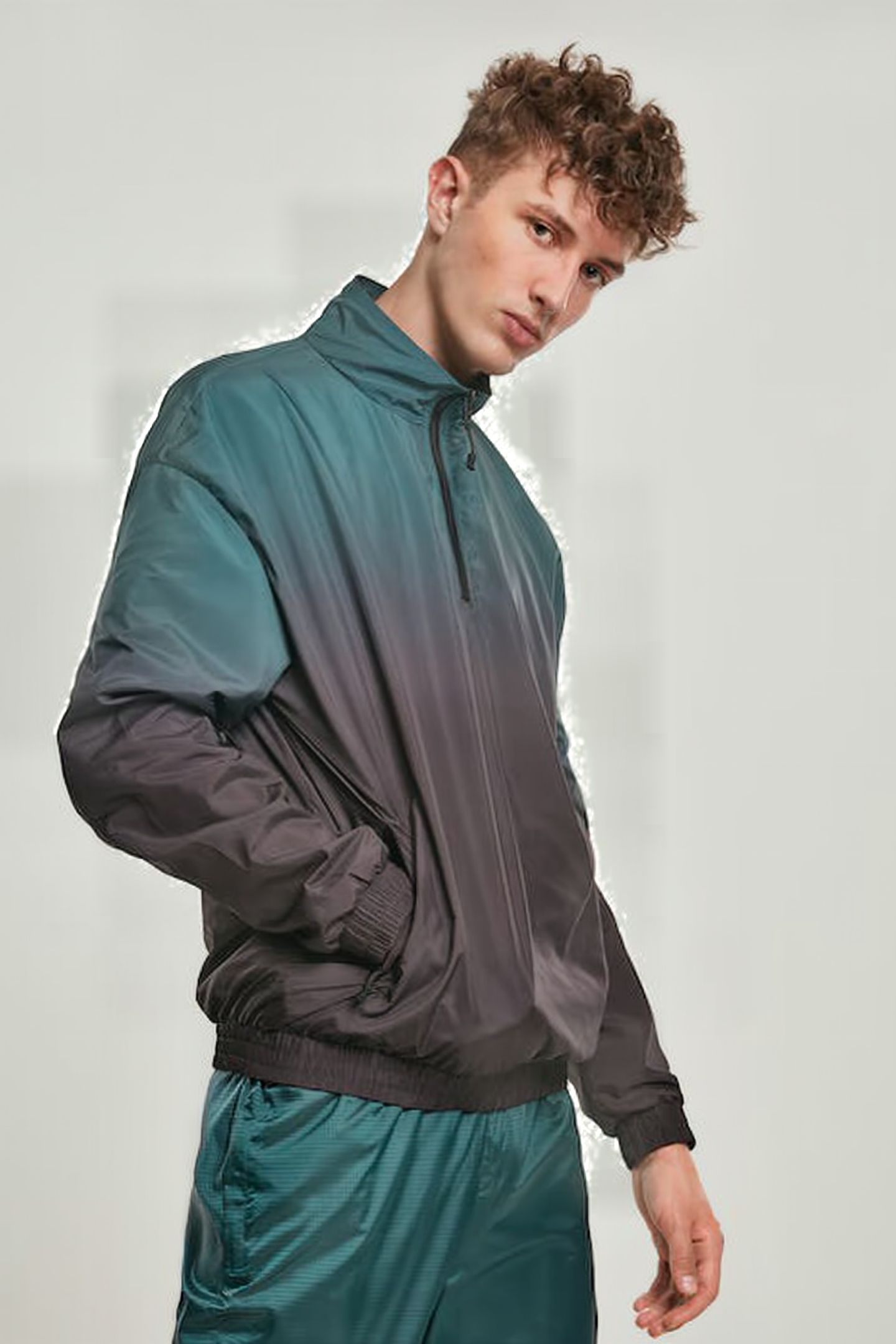 GRADIENT PULL OVER JACKET BLACK/BOTTLEGREEN 2