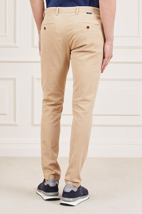 MARCIANO BY GUESS EASY CHINO PANT MOUNTAIN HONEY 2