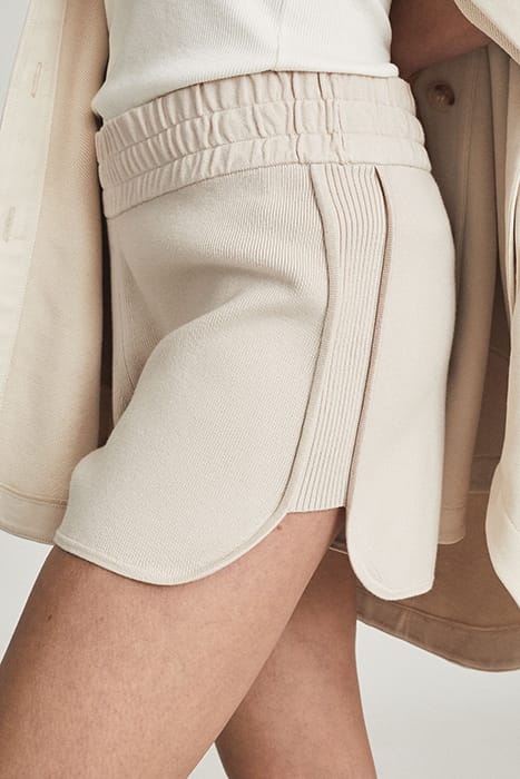 CLARA PINK SHORTS — REGULAR FIT 6