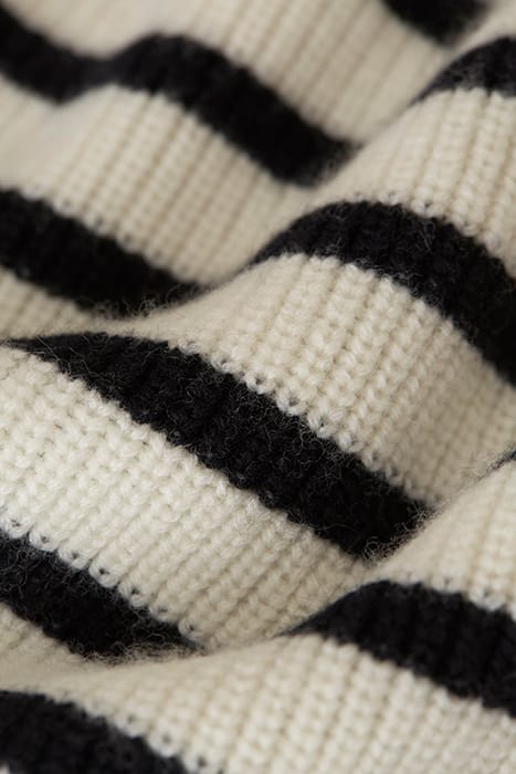 STRIPED VEST KNITS IVORY 6