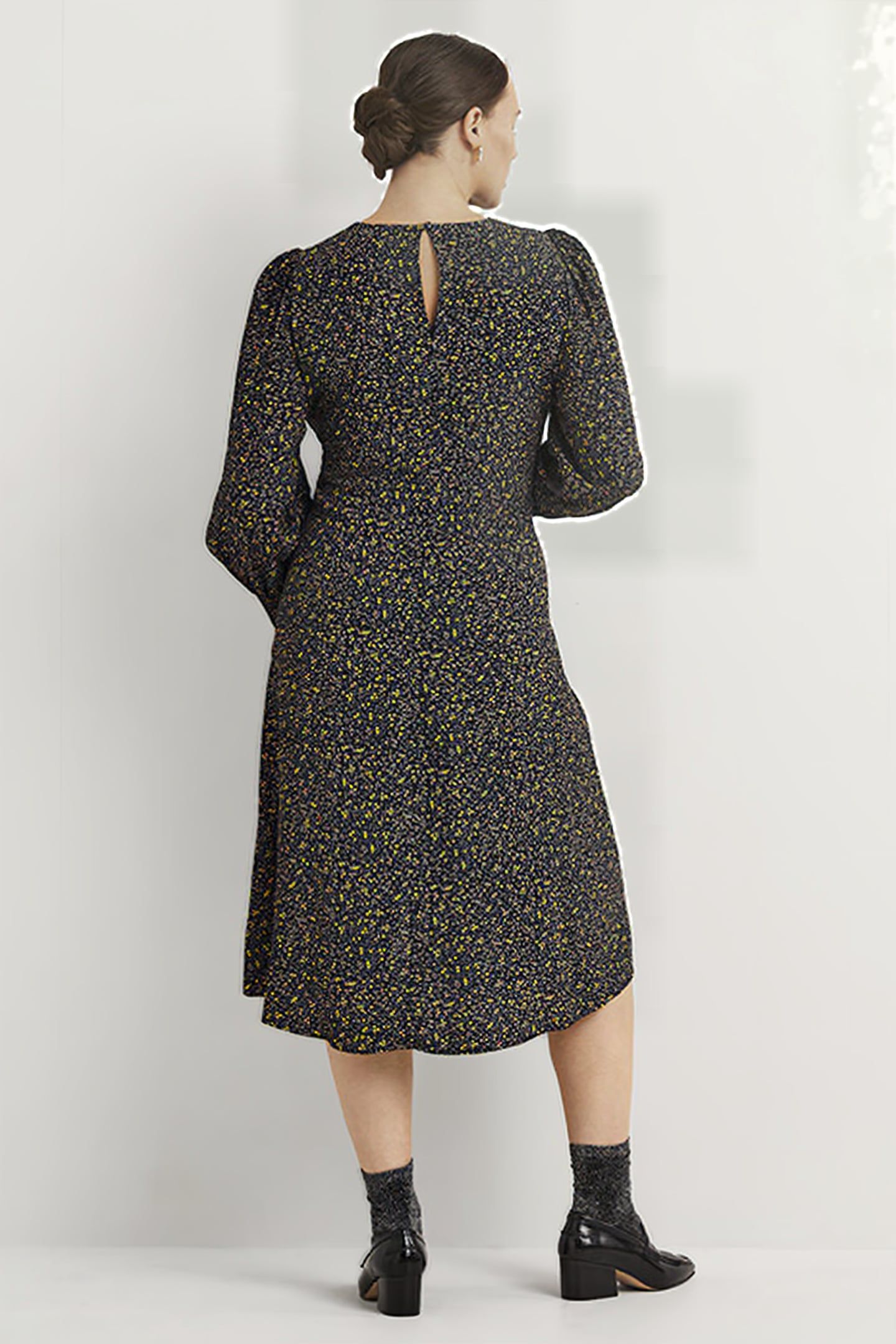 SMOCKED CUFF MIDI DRESS BLK 2