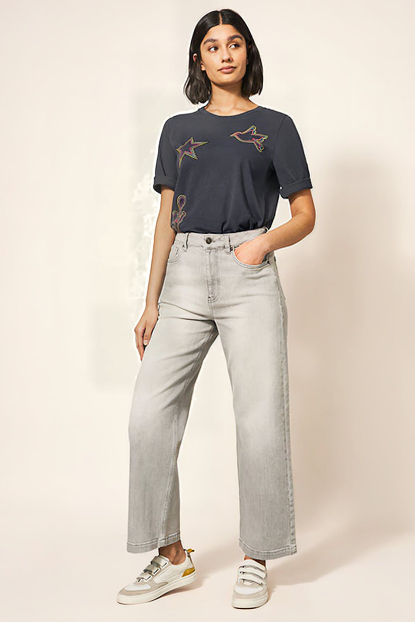 ANNABEL EMBROIDERED TEE GREY MULTI 2