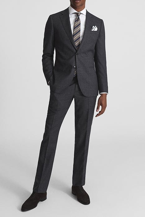 DUNN BLAZER CHARCOAL BLAZER — THE MODEL IS WEARING A SIZE 38 3