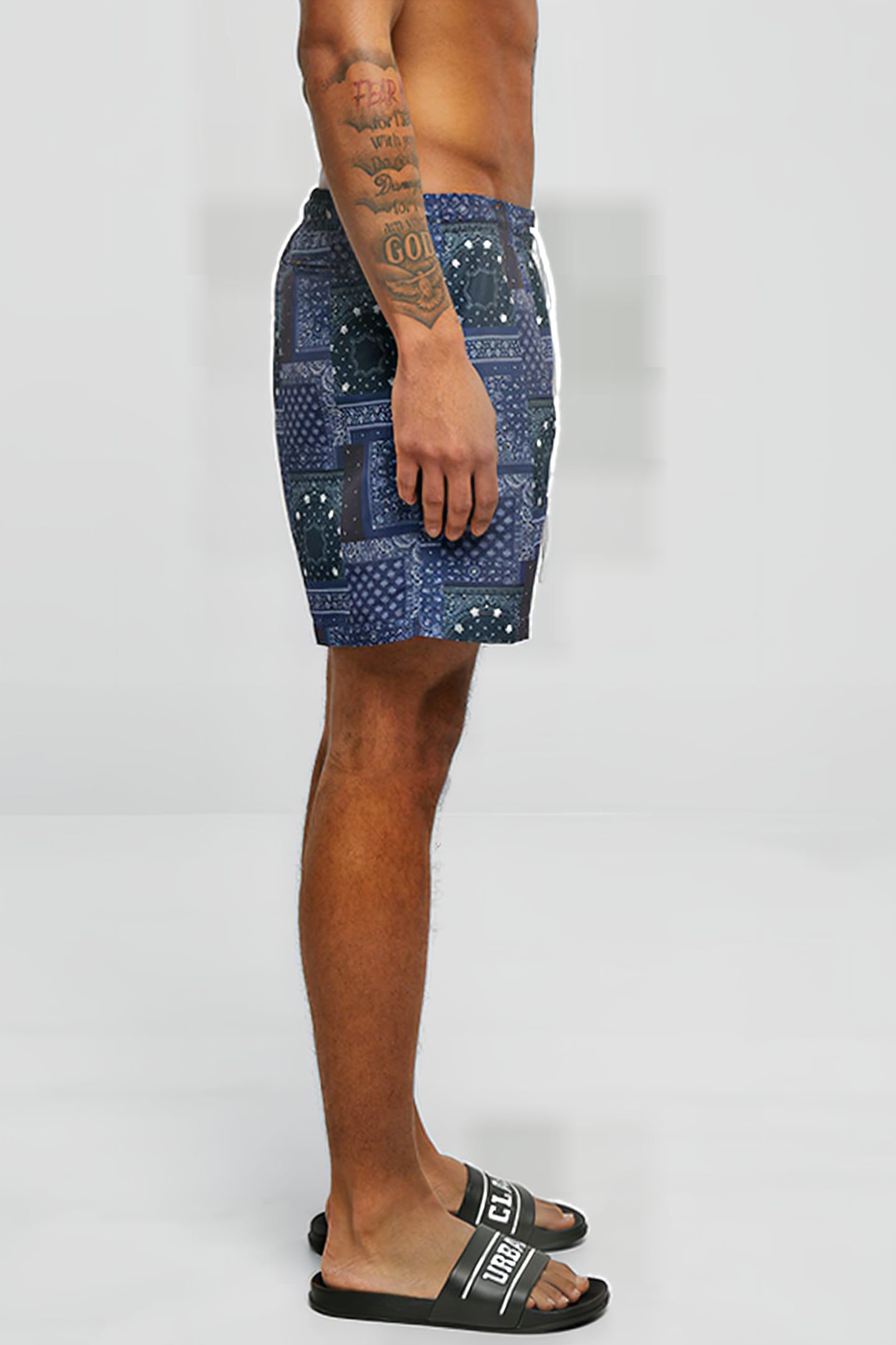 PATTERN SWIM SHORTS NAVY BANDANA AOP 9