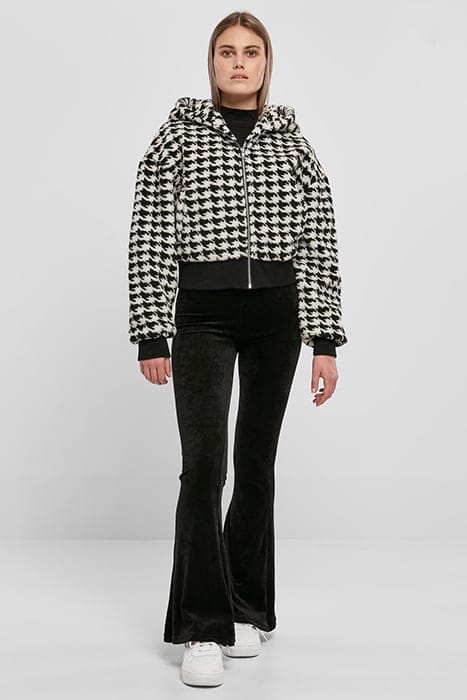 LADIES SHORT OVERSIZED AOP SHERPA JACKET BLACKHOUNDSTOOTH 3