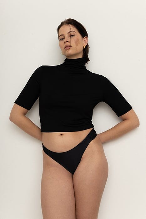 AMBER BLACK 5