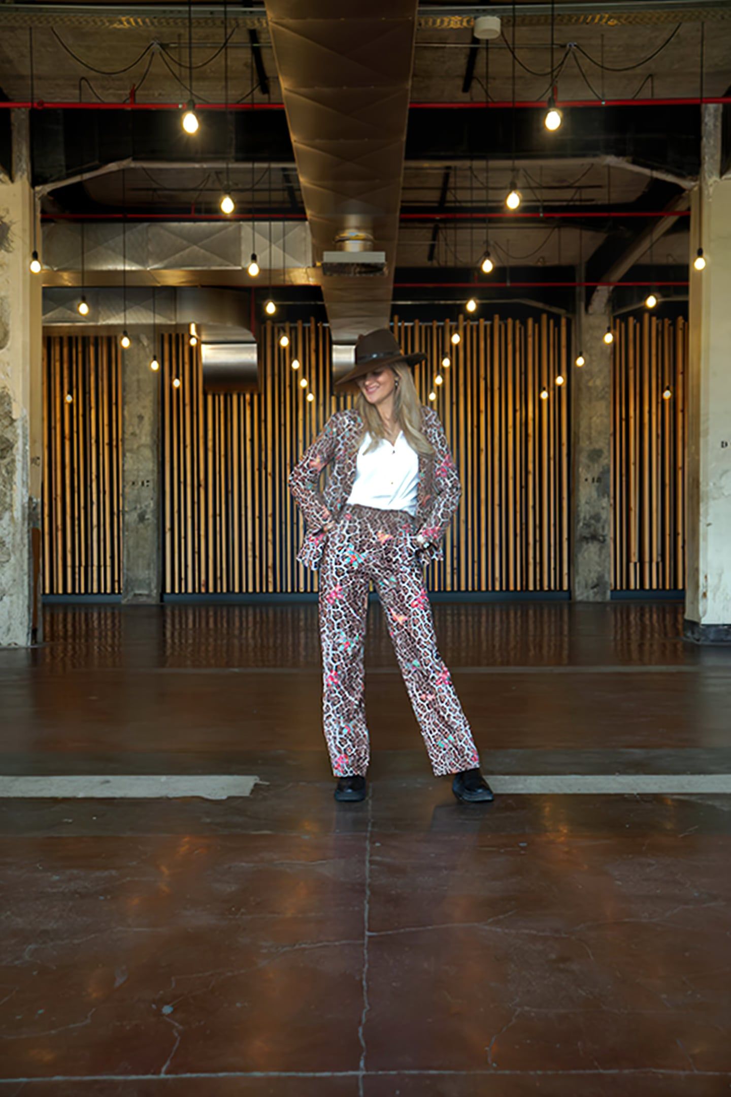 PANTS MOON PANTER WITH BUTTERFLIES CAMEL 2