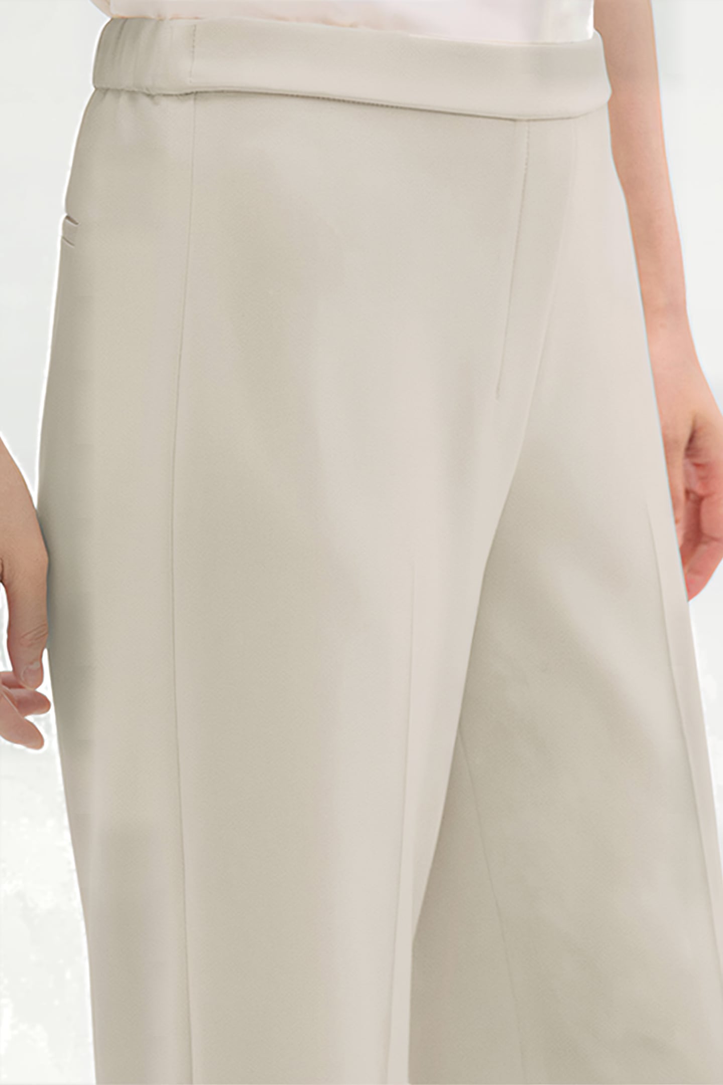 WIDE-LEG PULL-ON PANT IN ADMIRAL CREPE PUMICE 3