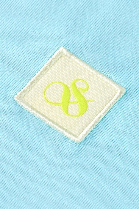 ESSENTIAL LOGO BADGE T-SHIRT WASHED NEON BLUE 3
