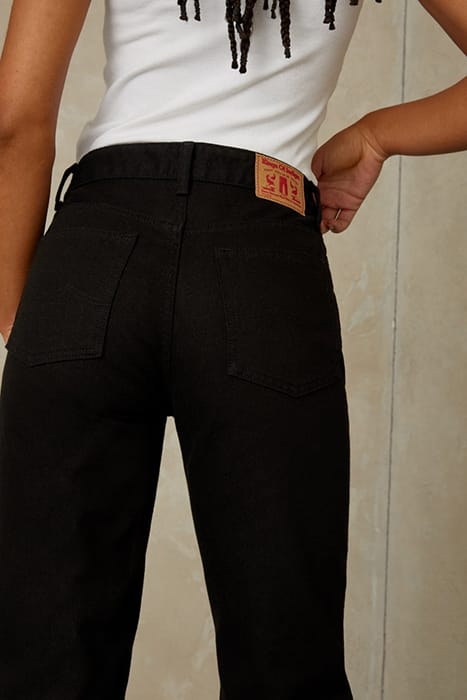 CAROLINE CROPPED ECO RECYCLED BLACK WORN 5