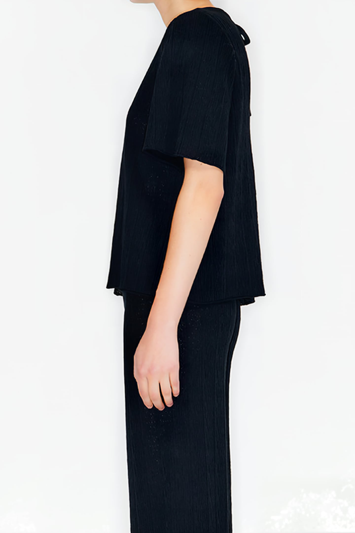 BLACK KNIT SWEATER 4