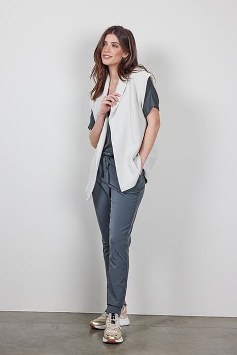SLEEVELESS VEST DIAM WHITE 2