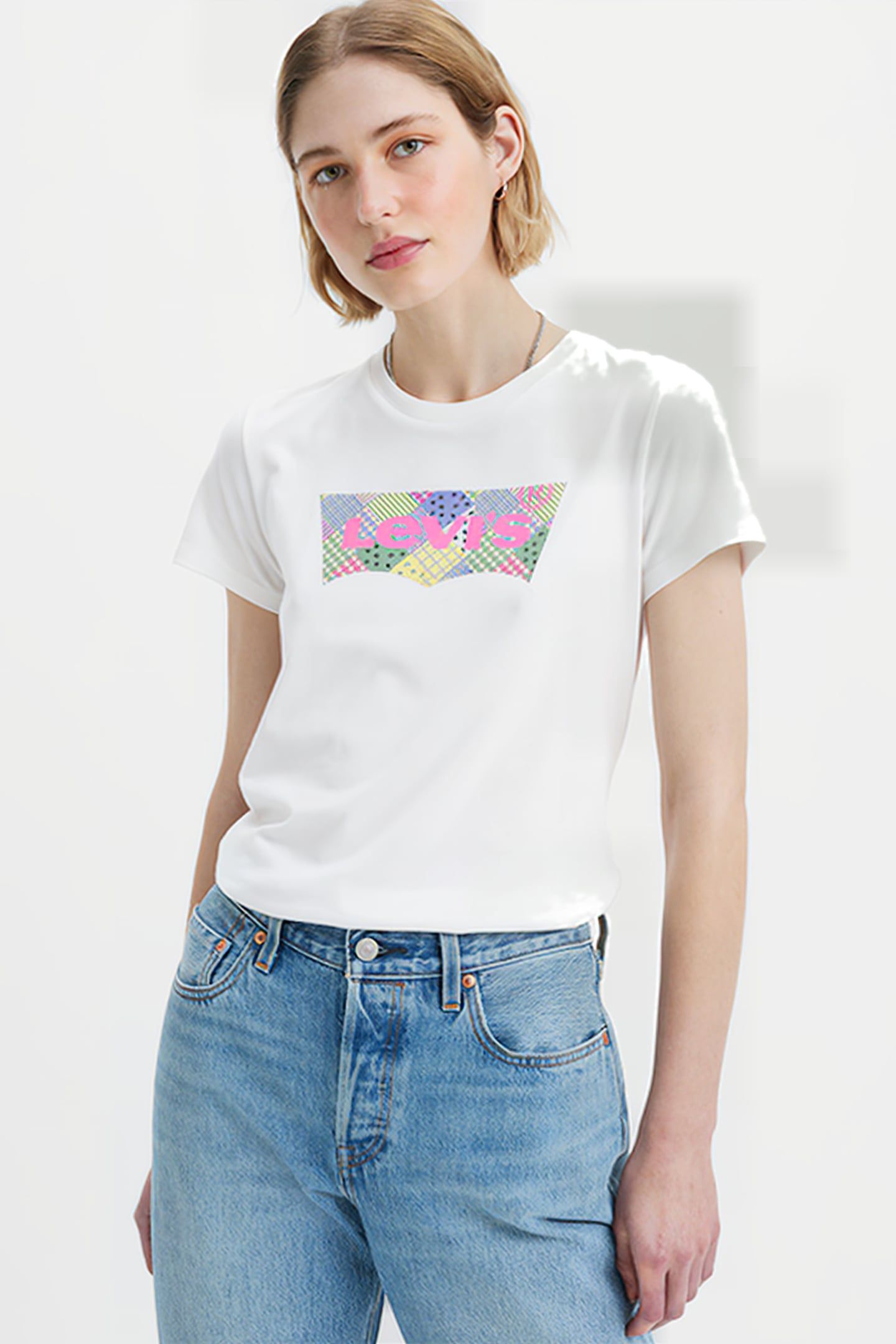 THE T-SHIRT WHITE 5