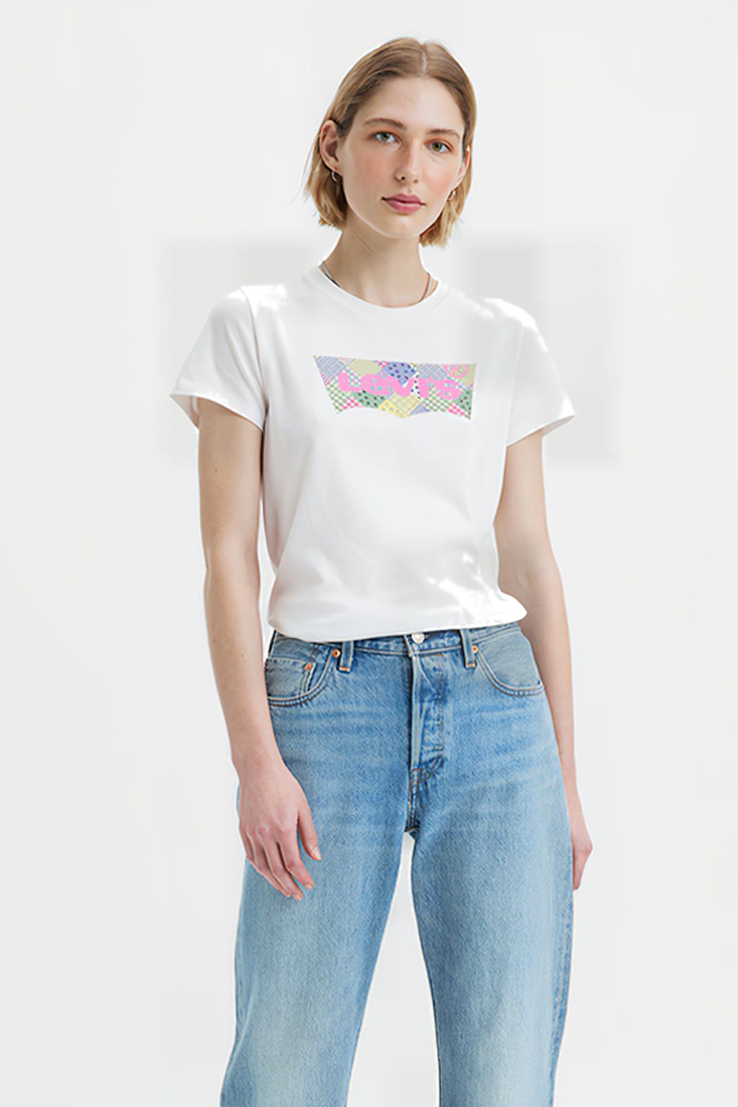 THE T-SHIRT WHITE 1