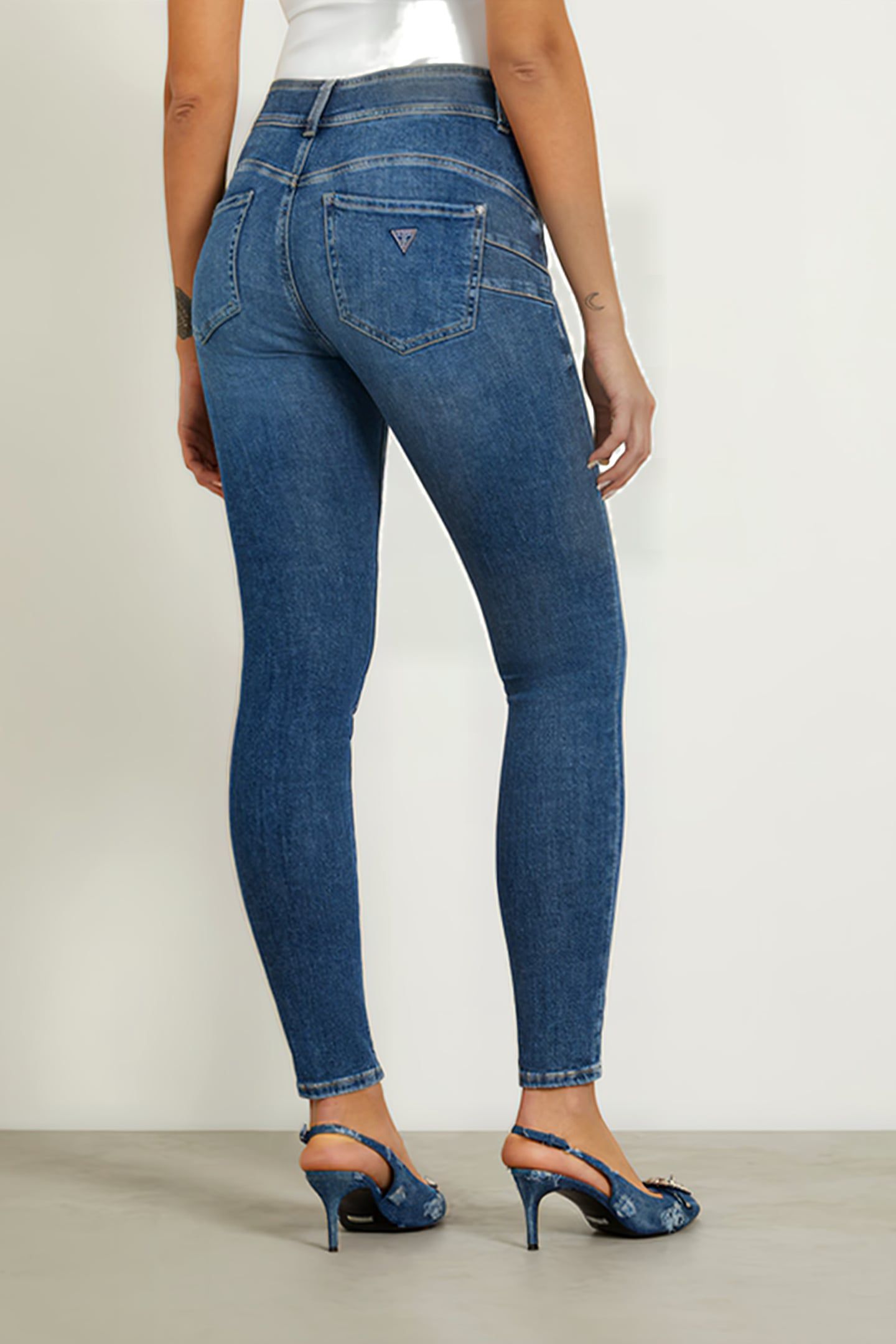 GUESS ECO SHAPE UP BAIE 2