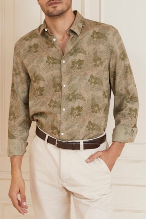 MARCIANO BY GUESS JOE COLLAR NOTCHE SAND HIBISCUS CASUAL SHI 1