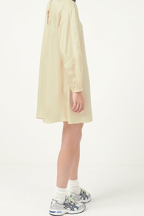 LS SHORT A SHAPE BOAT COLLAR DRESS COLOMBE 3