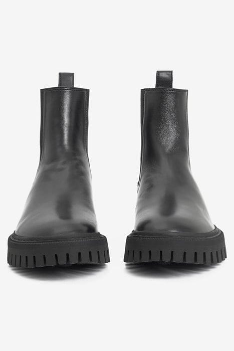 KOSMIC ITEM IN CHELSEA BLACK 3