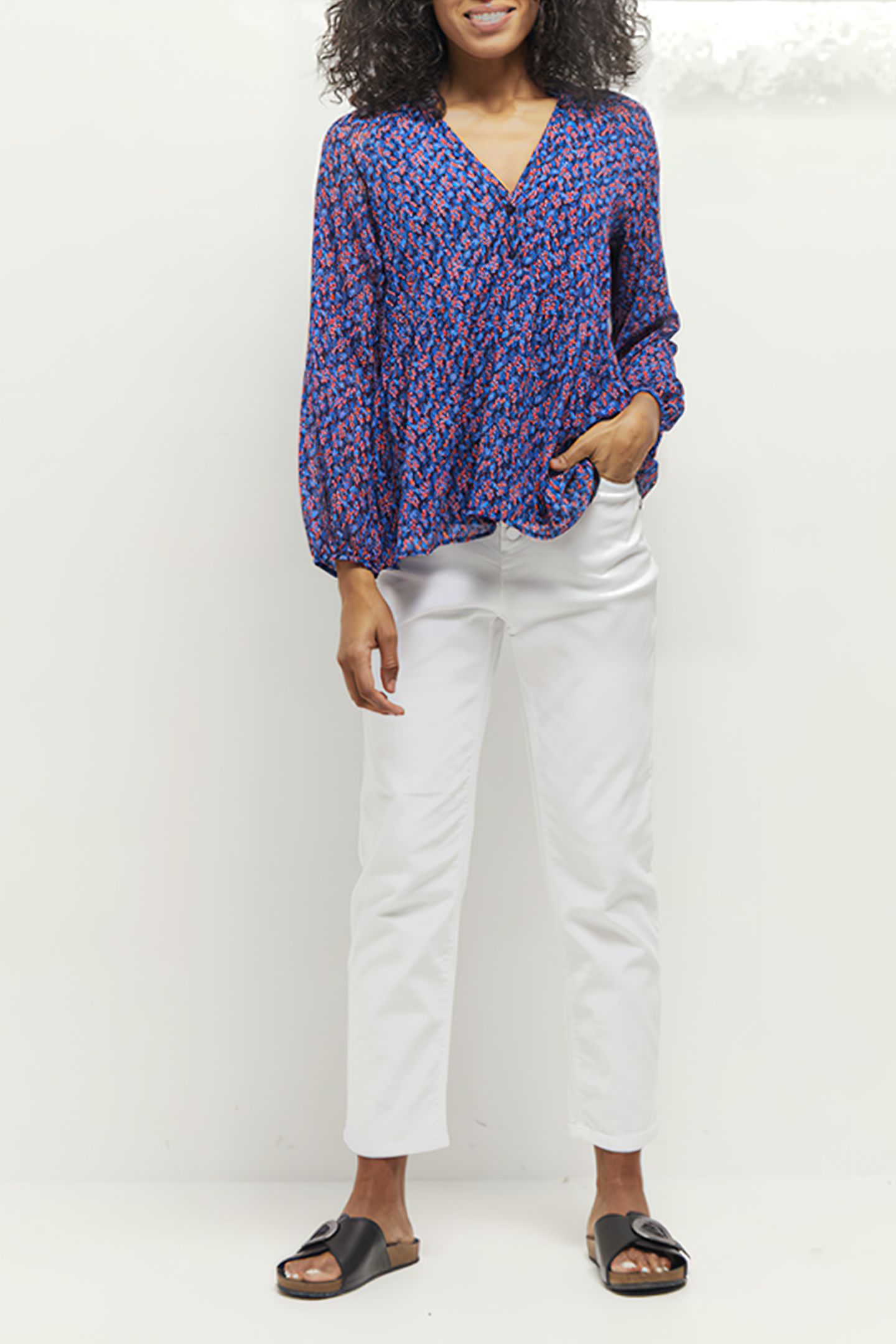 CERES - NAVY BLOUSE WITH GRAPHIC BOUQUET PRINT IN RECYCLED P 3