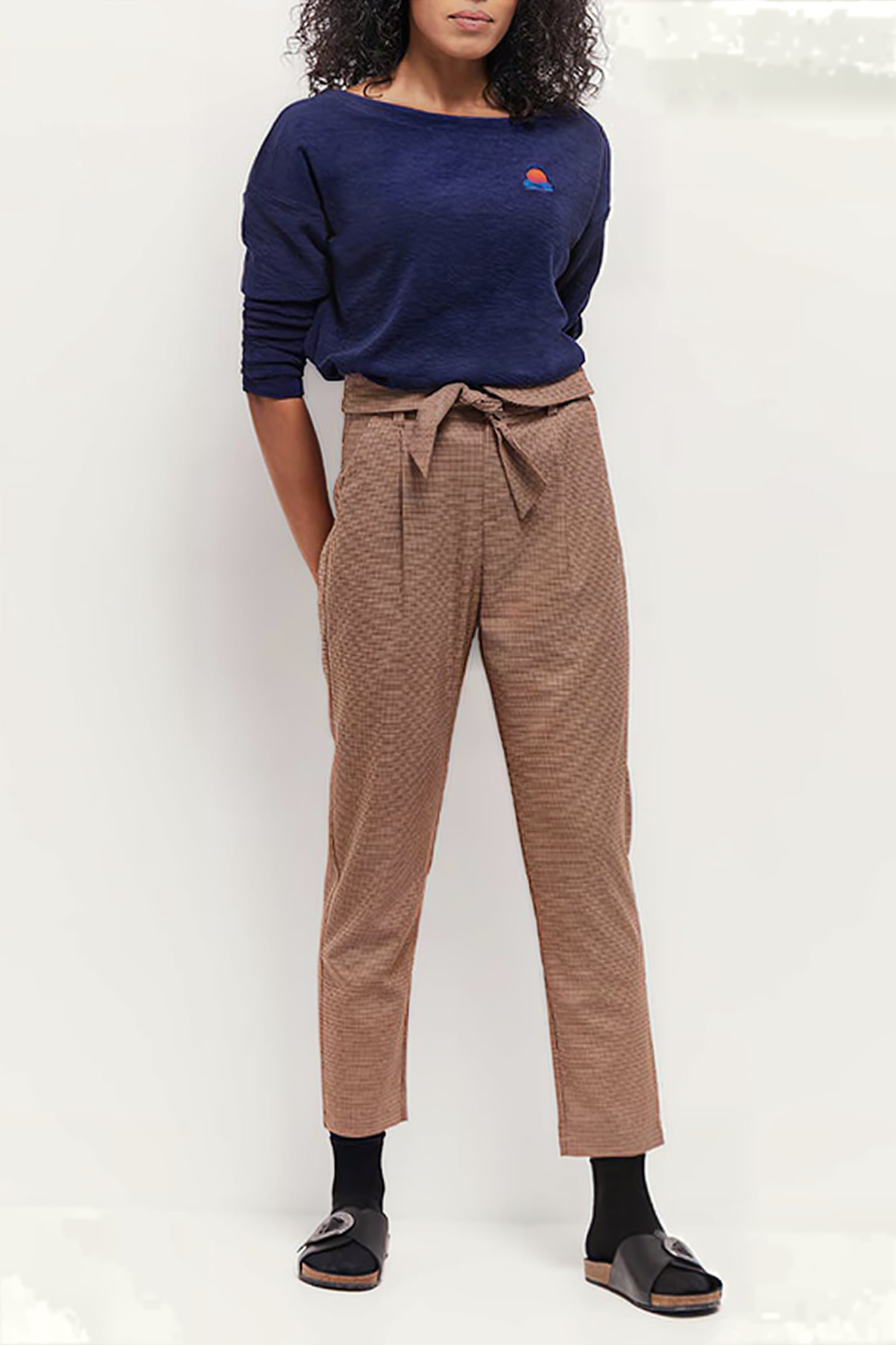 PEARL - HOUNDSTOOTH BELTED MAHOGANY NEO-CARROT PANTS 2