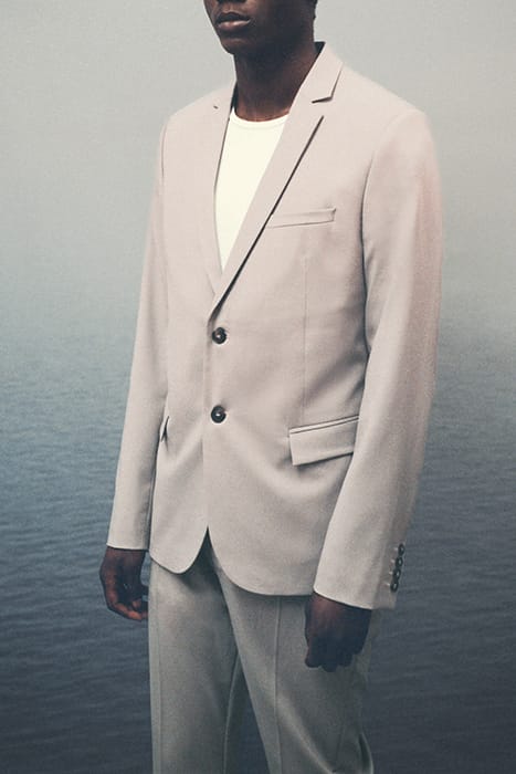 BEIGE TRAVEL SUIT SUIT JACKET 8