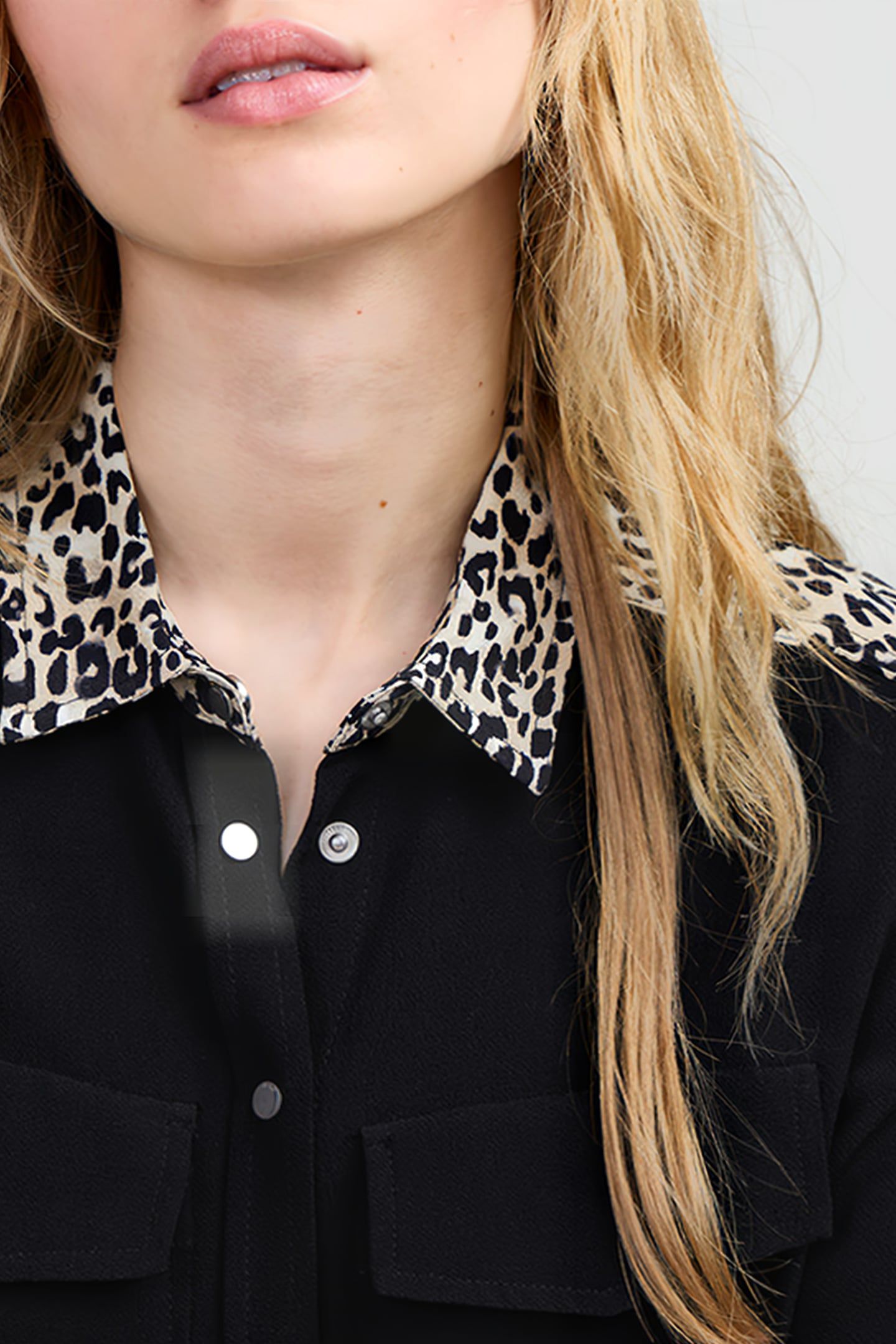 BLACK LENZING™ ECOVERO™ ROCK LEOPARD DETAIL SHIRT 5