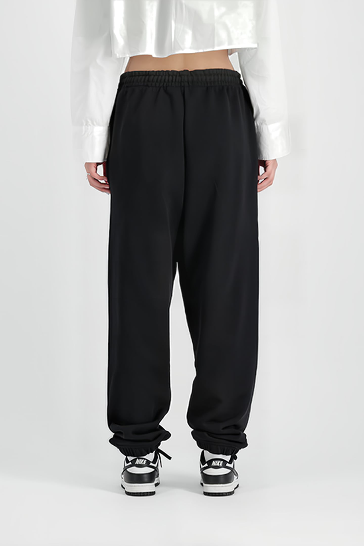 ALPHA ESSENTIALS RL JOGGER BLACK 2