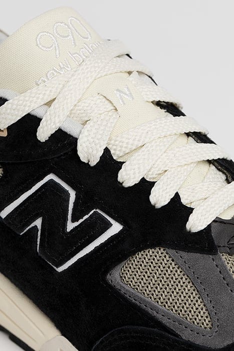 M990TE2 MADE IN USA SNEAKERS IN BLACK 8