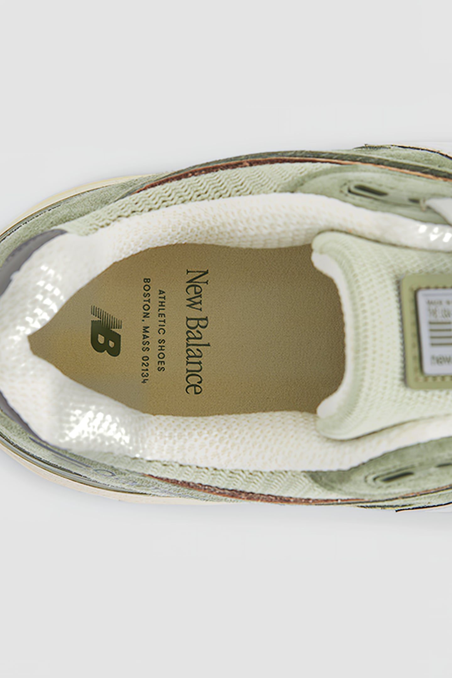 U990GT4 MADE IN USA SNEAKERS IN OLIVE 8