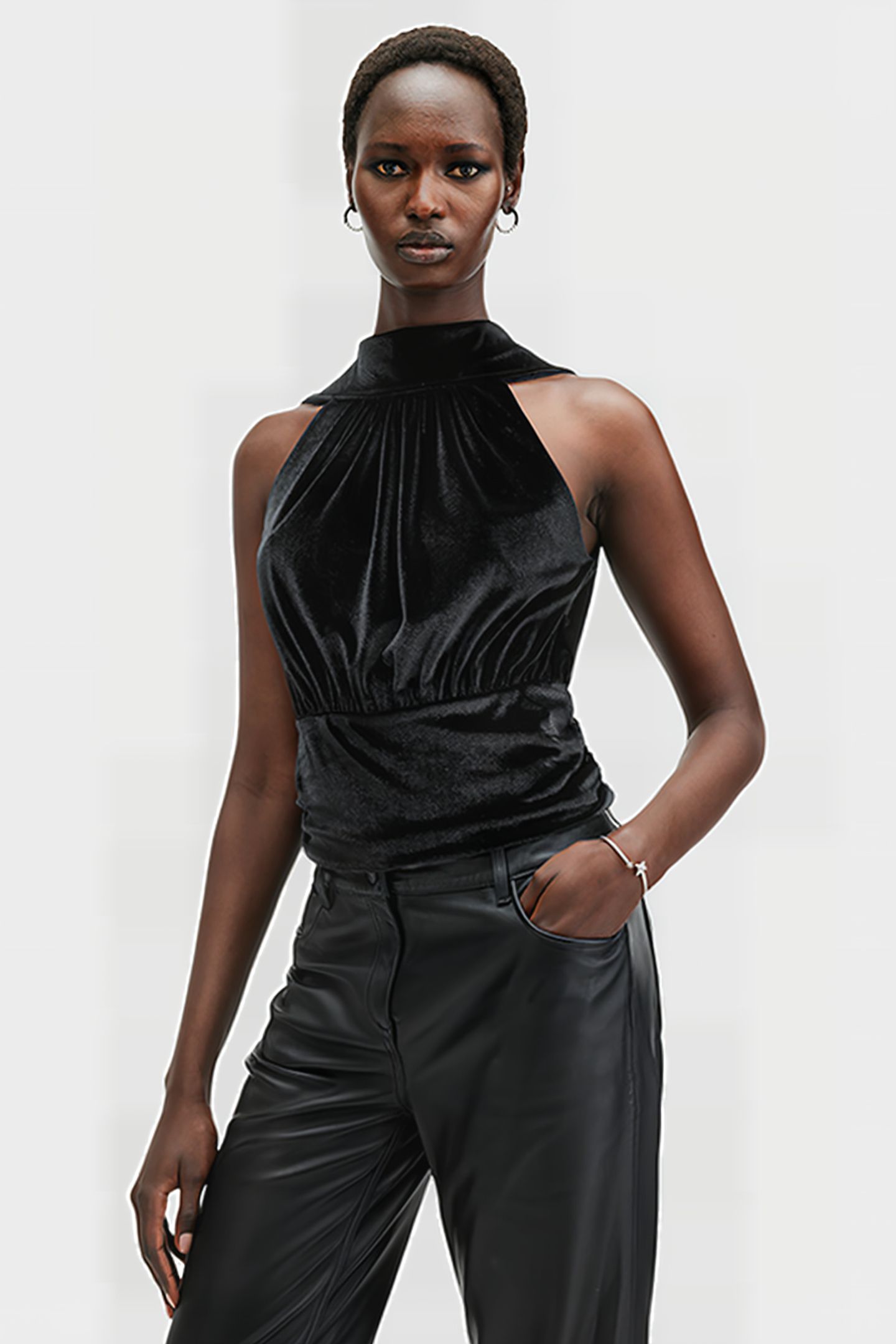 BELLATRIX VELVET TOP BLACK 1