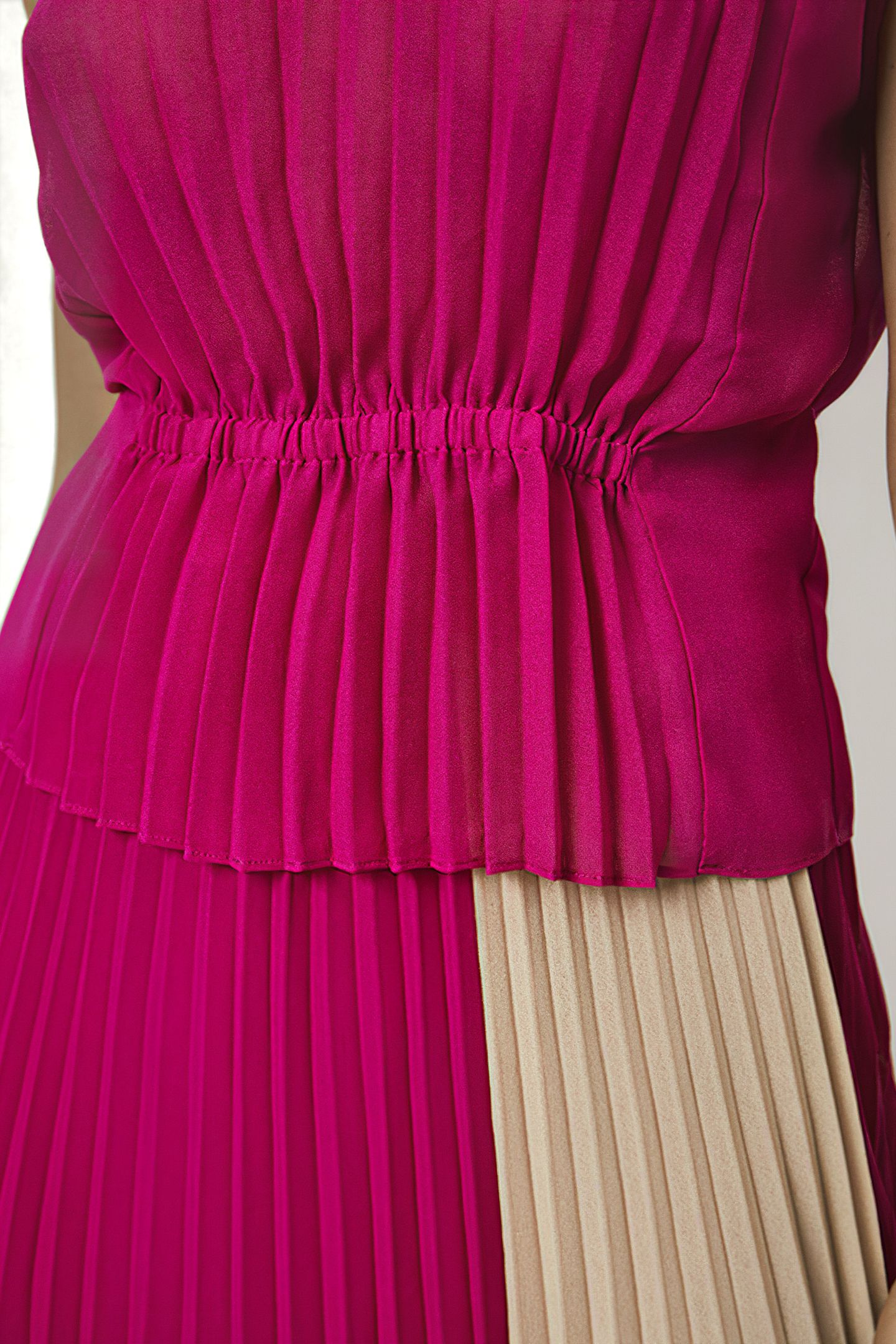 PENELOPE GATHERED DETAIL TOP HIBISCUS PINK 7
