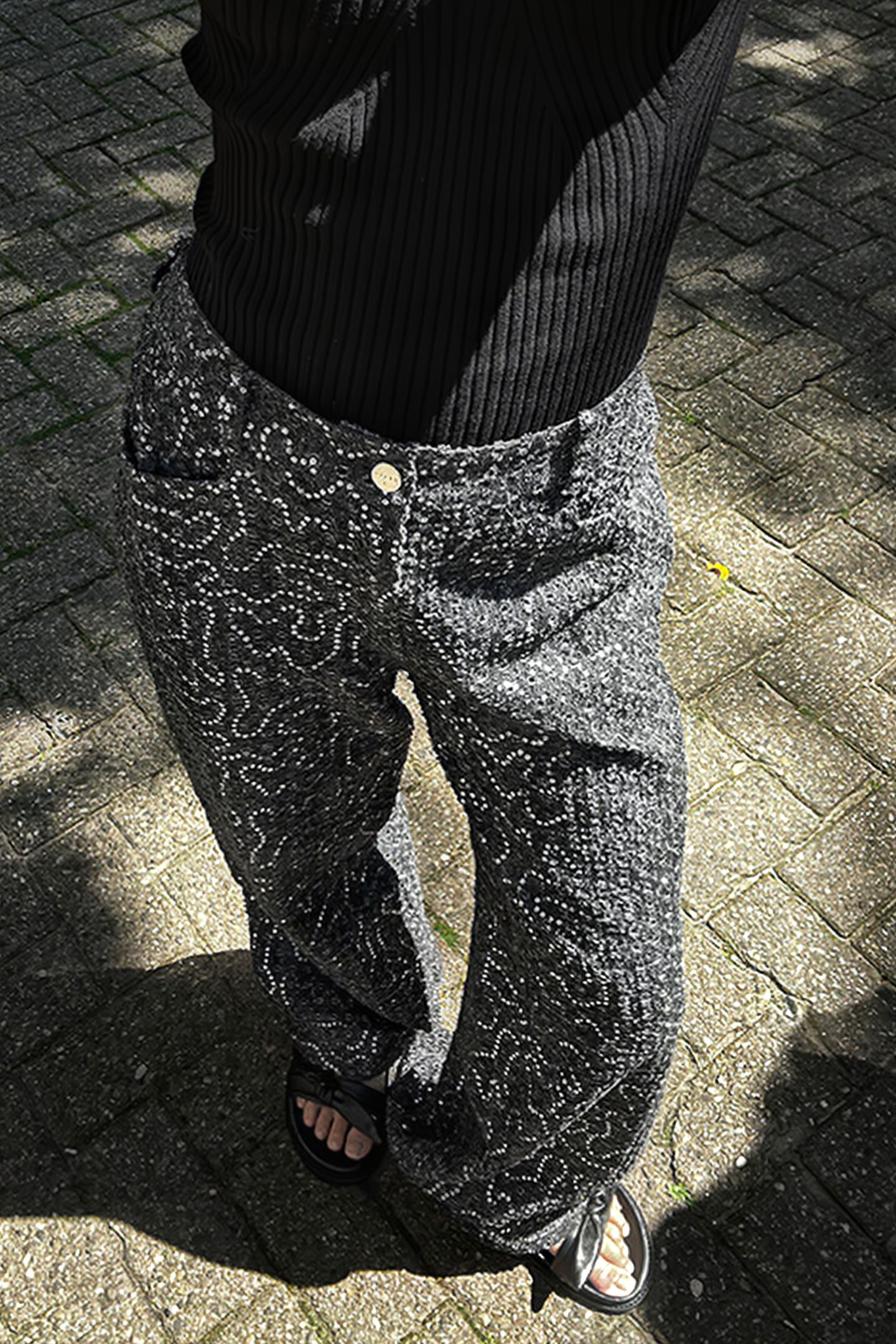 PHOEBE EMBELLISHED STRAIGHT JEANS WASHED BLACK 7