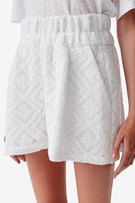 URIKA WHITE 1