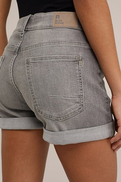 SHORT LIGHT GREY 6