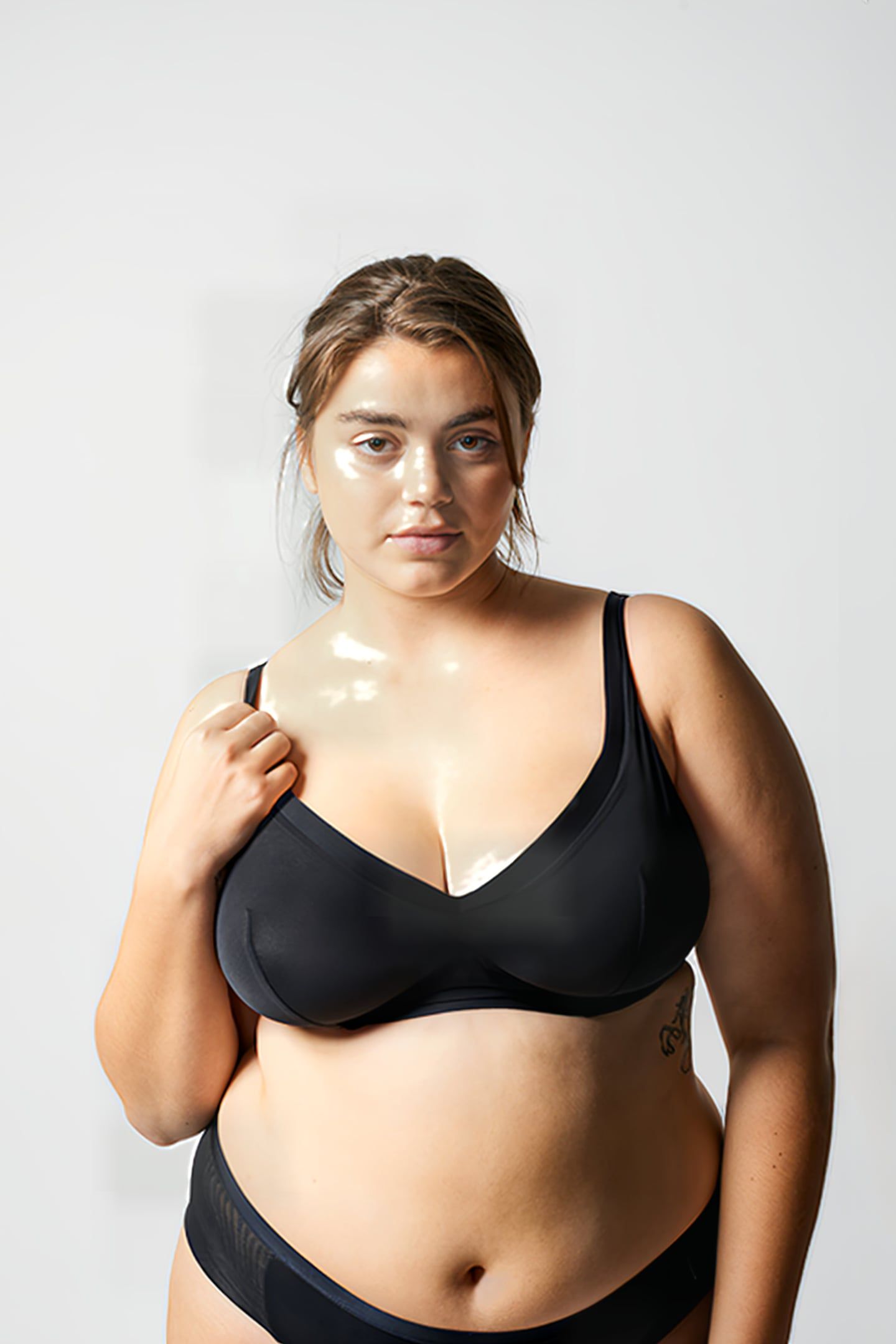 CO BRA UNDERW. PLUNGE TULLE BLACK 3