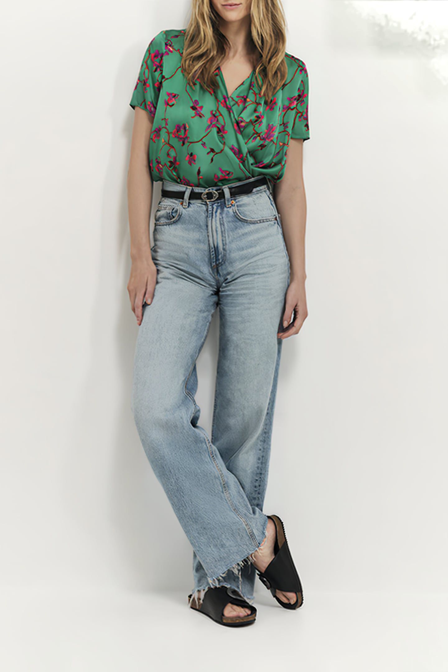 COREY - GREEN GRASS LENZING™ ECOVERO™ FESTIVE FLOWER PRINT T 2