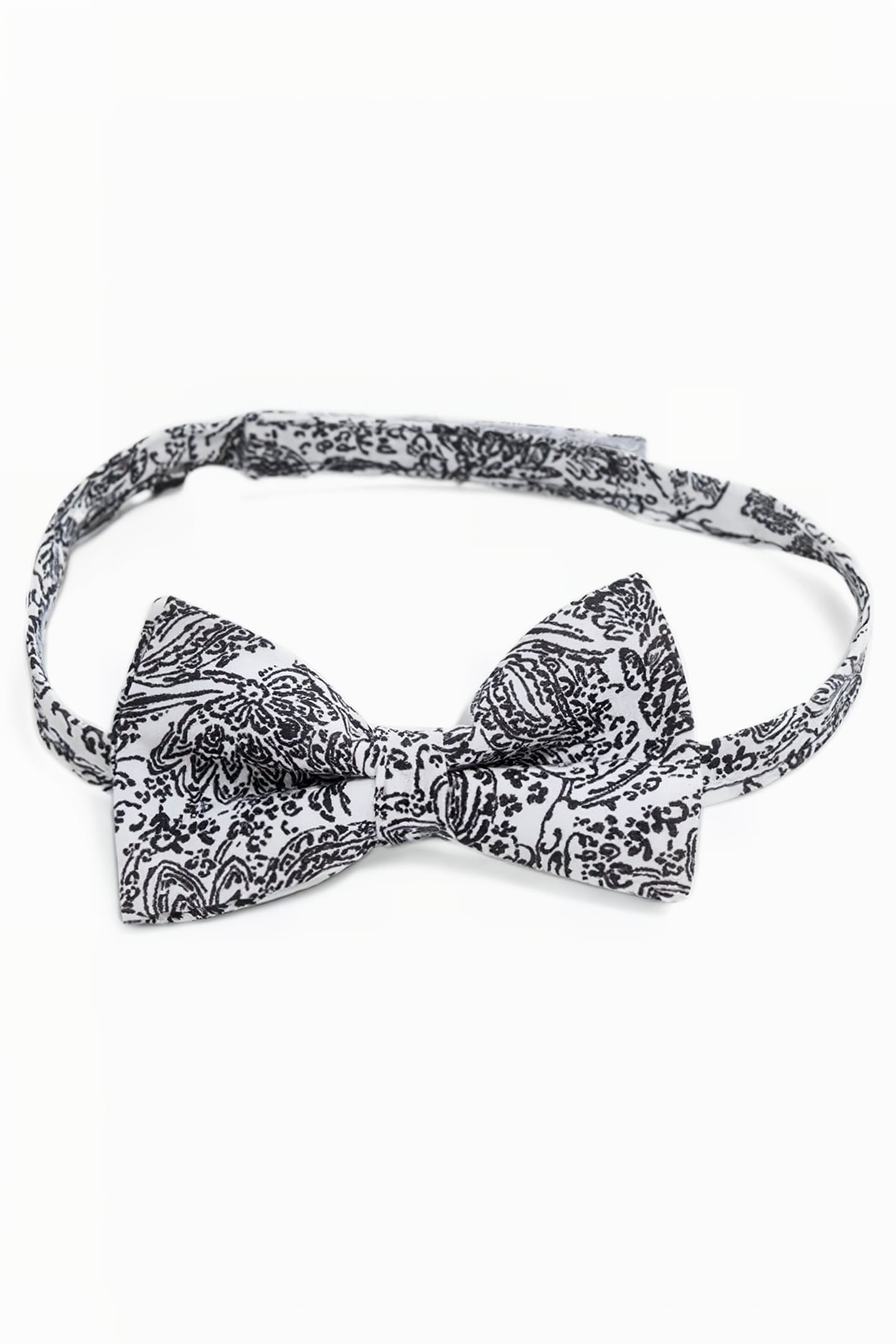 BOYS’ BOW TIE WITH BLACK ETHNIC PRINT 1
