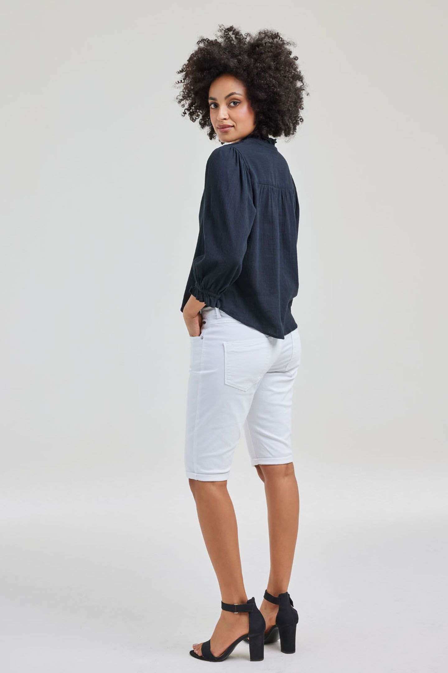 BERMUDA WHITE 3