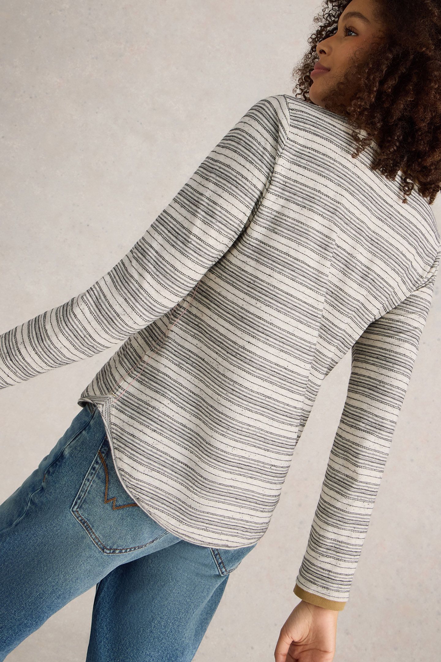 CLARA STITCH LS TEE NATURAL MULTI 3
