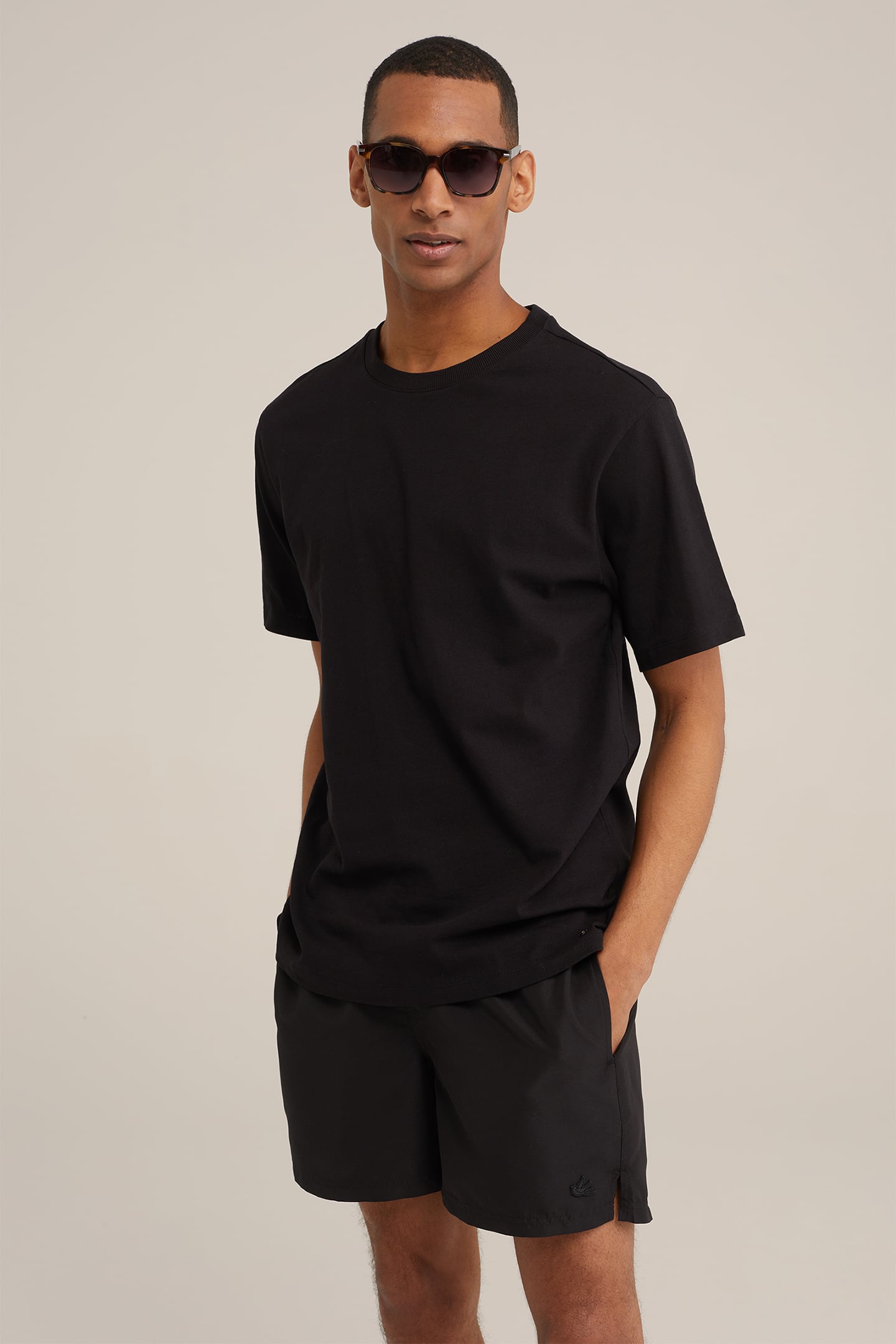 BEACH SHORT BLACK 5
