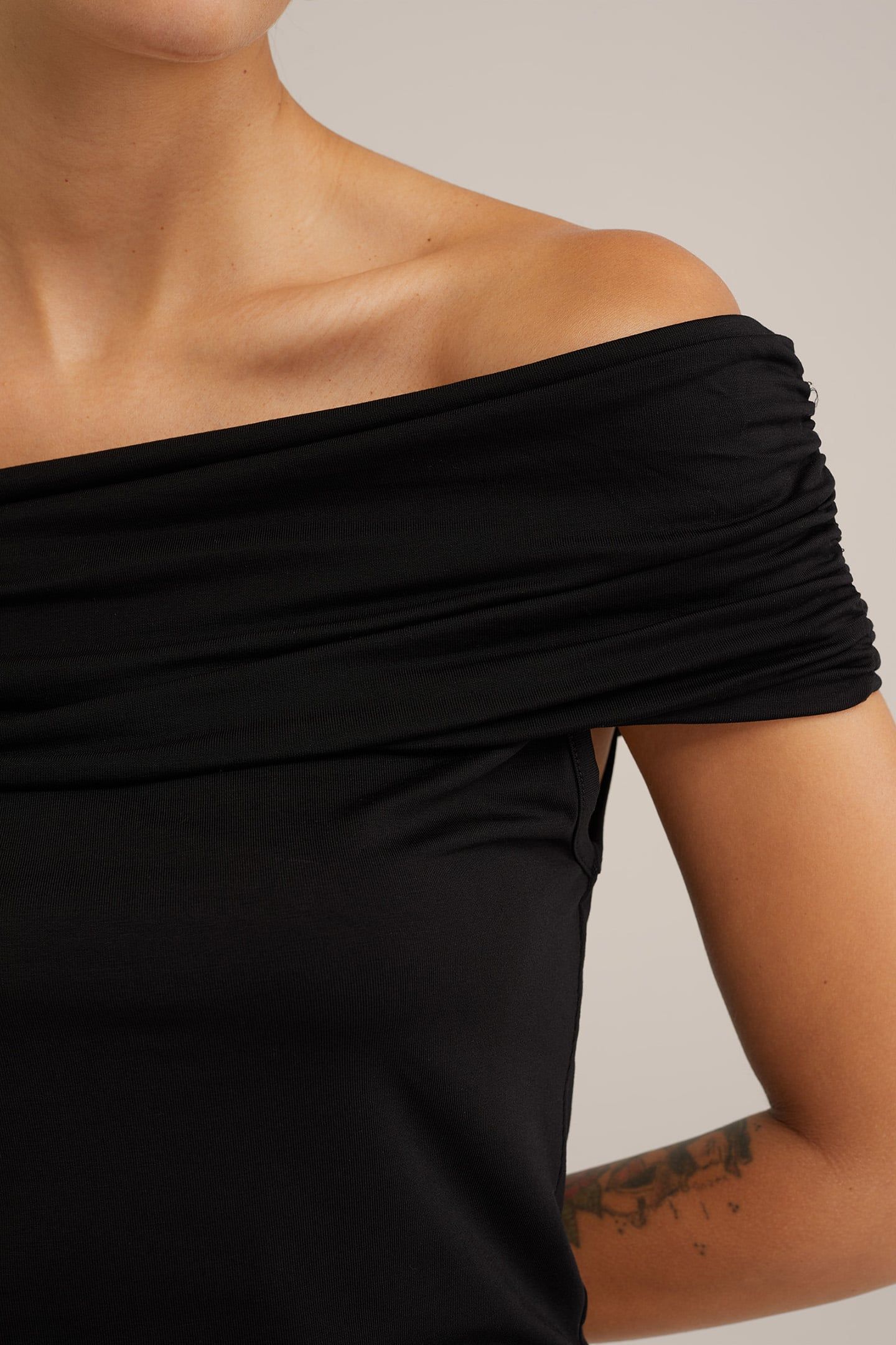 T-SHIRT BLACK 6